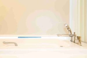 Warna Cat Tembok Kamar Mandi dan Area Servis